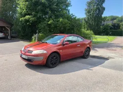 Röd Begagnad 2005 Renault Mégane Cabriolet Cab | 35 000 kr (Lite dyr)