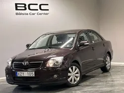 Mörkröd (röd) Begagnad 2006 Toyota Avensis Sedan | 39 900 kr (Marknadspris)
