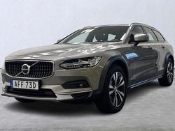 Grå Begagnad 2021 Volvo V90 CC SE Kombi | 359 900 kr (Marknadspris)