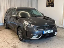 Grå Begagnad 2018 Kia Niro Advance SUV | 149 900 kr (Marknadspris)