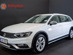 Vit Begagnad 2017 VW Passat Alltrack Kombi | 144 900 kr (Marknadspris)