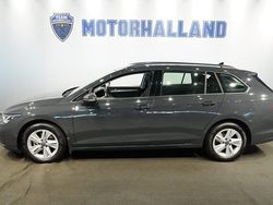 Grå Begagnad 2023 VW Golf VIII Kombi | 264 500 kr (Bra pris)