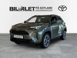 Grön Ny 2025 Toyota Yaris Cross SUV | 400 900 kr (Dyr)