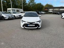 Vit Begagnad 2021 Toyota Corolla Active Kombi | 214 900 kr (Marknadspris)