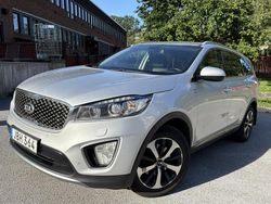 Grå Begagnad 2015 Kia Sorento SUV | 164 900 kr (Marknadspris)