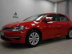Röd Begagnad 2018 VW Golf VII Halvkombi | 144 500 kr (Marknadspris)