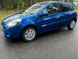Blå Begagnad 2011 Renault Clio R.S. Halvkombi | 26 000 kr (Bra pris)