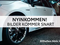 Mörkblå Begagnad 2022 Toyota Yaris Hybrid Style Halvkombi | 234 900 kr (Marknadspris)