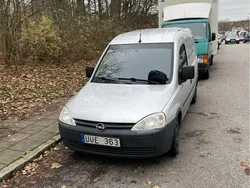 Silver Begagnad 2004 Opel Combo Minibuss | 13 000 kr (Bra pris)
