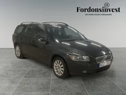 Mörkgrön (grön) Begagnad 2006 Volvo V50 Kinetic Kombi | 32 500 kr (Dyr)