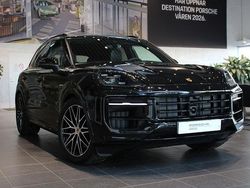 Svart Begagnad 2024 Porsche Cayenne SUV | 1 275 000 kr (Lite dyr)