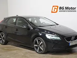 Svart Begagnad 2016 Volvo V40 Momentum Kombi | 134 700 kr (Marknadspris)