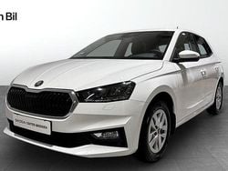 Vit (candy white) Ny 2025 Skoda Fabia Selection Halvkombi | 262 400 kr (Marknadspris)