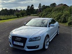 Grå Begagnad 2010 Audi A5 Sport Sportkupé | 80 000 kr (Marknadspris)