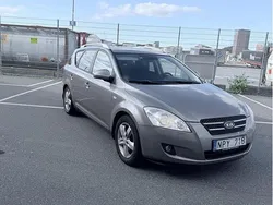Grå Begagnad 2009 Kia Ceed Sedan | 24 900 kr