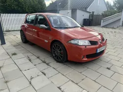 Röd Begagnad 2006 Renault Mégane II R.S. Halvkombi | 119 000 kr