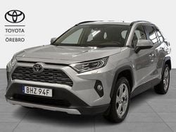 Silver Begagnad 2021 Toyota RAV4 Hybrid Executive SUV | 329 900 kr (Bra pris)