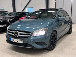 Ljusblå Begagnad 2012 Mercedes A180 Halvkombi | 114 700 kr (Marknadspris)