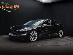 Svart Begagnad 2019 Tesla Model 3 Long Range AWD Sedan | 194 600 kr (Bra pris)