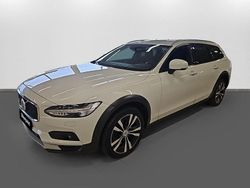 Vit Begagnad 2020 Volvo V90 CC Momentum Kombi | 369 900 kr (Dyr)
