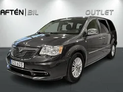 Grå Begagnad 2015 Lancia Voyager Minibuss | 179 800 kr (Marknadspris)