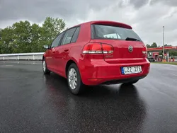 Röd Begagnad 2012 VW Golf Halvkombi | 67 000 kr (Marknadspris)