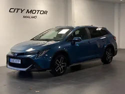 Blå Begagnad 2022 Toyota Corolla Kombi | 249 900 kr (Marknadspris)