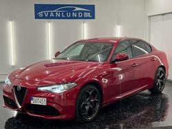 Röd Begagnad 2018 Alfa Romeo Giulia Veloce Sedan | 259 800 kr (Lite dyr)