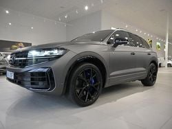 Grå Ny 2025 VW Touareg R SUV | 1 004 900 kr