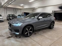 Grå Begagnad 2018 Volvo XC60 R-Design SUV | 339 000 kr