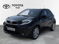 Svart Begagnad 2024 Toyota Aygo X-play Halvkombi | 179 000 kr (Marknadspris)