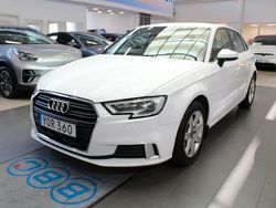 Vit Begagnad 2018 Audi A3 Sportback Sport Halvkombi | 139 990 kr (Marknadspris)
