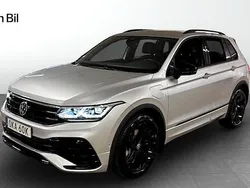 Silver (reflex silver metallic) Begagnad 2023 VW Tiguan R-line SUV | 439 800 kr (Dyr)