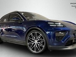 Mörkblå Begagnad 2024 Porsche Macan SUV | 915 000 kr (Bra pris)