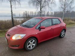 Begagnad 2008 Toyota Auris Halvkombi | 25 900 kr
