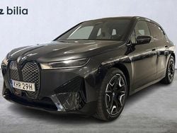 Sophistogrey brilliant metallic Begagnad 2022 BMW iX Sport Line SUV | 409 000 kr (Bra pris)