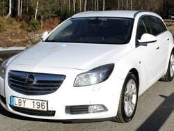 Vit Begagnad 2010 Opel Insignia Cosmo Kombi | 59 000 kr