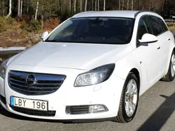 Vit Begagnad 2010 Opel Insignia Cosmo Kombi | 59 000 kr
