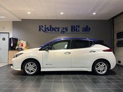 Vit Begagnad 2020 Nissan Leaf Tekna Halvkombi | 154 900 kr (Marknadspris)