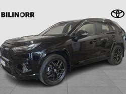 Svart Begagnad 2024 Toyota RAV4 Hybrid Sport SUV | 499 900 kr (Bra pris)