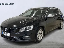 Svart Begagnad 2015 Volvo V60 R-Design Kombi | 209 900 kr (Dyr)