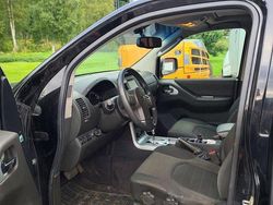 Svart Begagnad 2014 Nissan Navara Pickup | 135 000 kr (Bra pris)