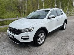 Vit Begagnad 2021 VW T-Roc SUV | 209 000 kr (Marknadspris)