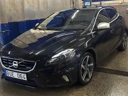 Svart Begagnad 2014 Volvo V40 R-Design Kombi | 116 500 kr (Marknadspris)
