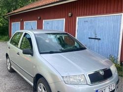 Silver Begagnad 2005 Skoda Fabia Halvkombi | 25 000 kr (Marknadspris)