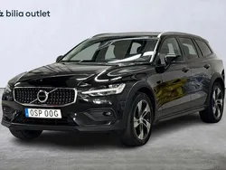 Svart Begagnad 2020 Volvo V60 CC Kombi | 314 900 kr (Marknadspris)