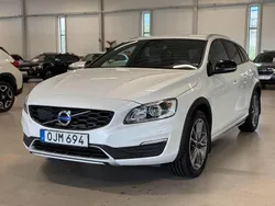 Vit Begagnad 2016 Volvo V60 CC Kombi | 249 900 kr (Lite dyr)