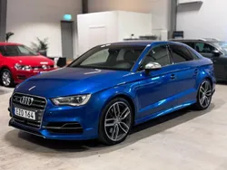 Blå Begagnad 2015 Audi S3 Comfort Sedan | 234 900 kr (Marknadspris)