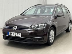 Mörkröd Begagnad 2018 VW Golf VII | 125 000 kr (Marknadspris)