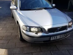 Grå Begagnad 2003 Volvo V70 Business Edition Kombi | 8 000 kr